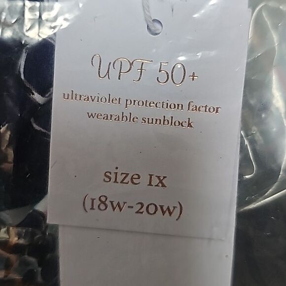 Lysa Women's Blue & White Cute and Stylish One-piece Bathing Suit Size 1X 18-20 - Picture 9 of 9